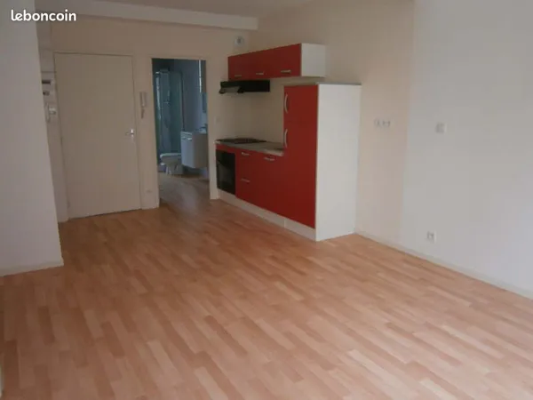 Studio 1 pièce 28 m² 