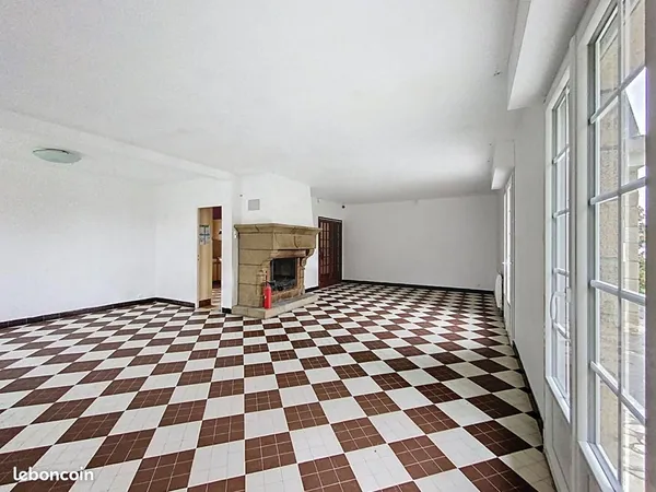 Maison 6 pièces 230 m² 