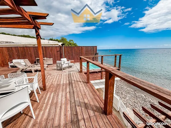 Propriété 5 pièces 170 m² 