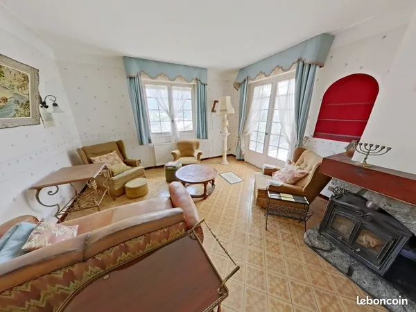 Propriété 6 pièces 128 m² 