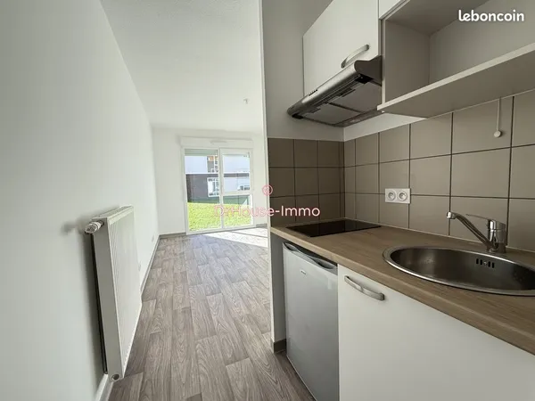 Studio 1 pièce 23 m² 