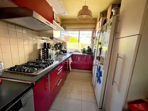 HYERES Centre-ville - Appartement T3 à fort potentiel 