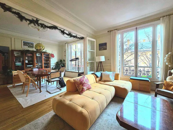 Appartement 7 pièces 143 m² 