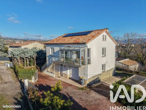 Maison 6 pièces 140 m² 