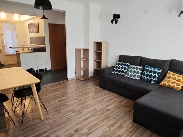 Appartement meublé 60m2 Garage Compris 975 CC TOULON 