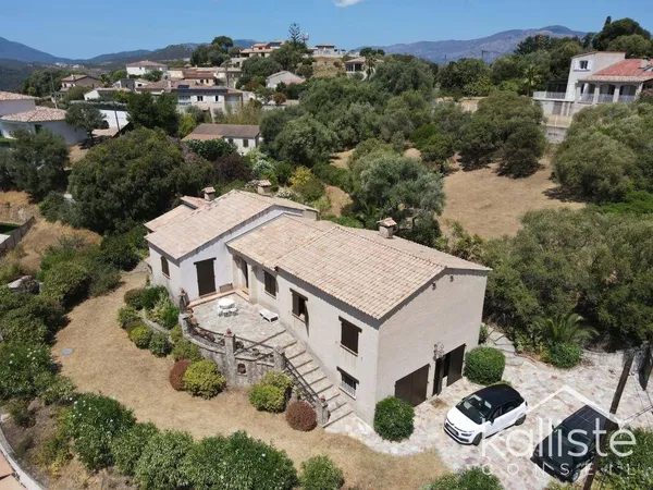 Maison 6 pièces 166 m² 