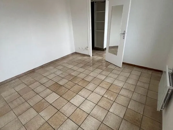 Studio 1 pièce 24 m² 