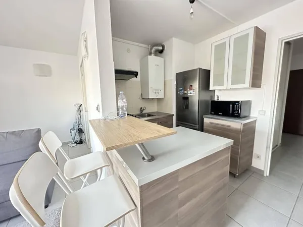 Studio 1 pièce 37 m² 