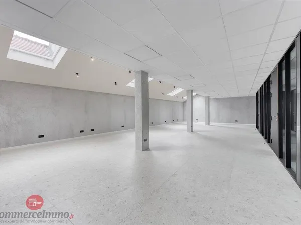 Boutique 2 pièces 410 m² 