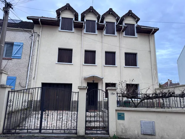 Maison de Ville 12 pièces 8 chambres 
