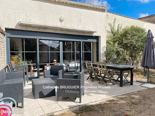 Maison 10 pièces 225 m² 