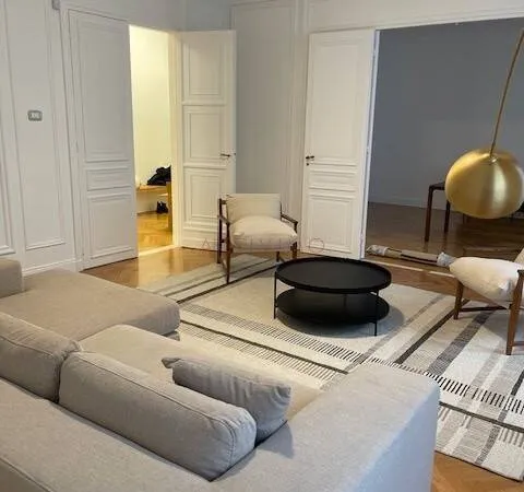 Appartement 6 pièces 203 m² 