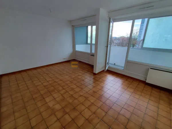 Appartement 4 pièces 77 m² 
