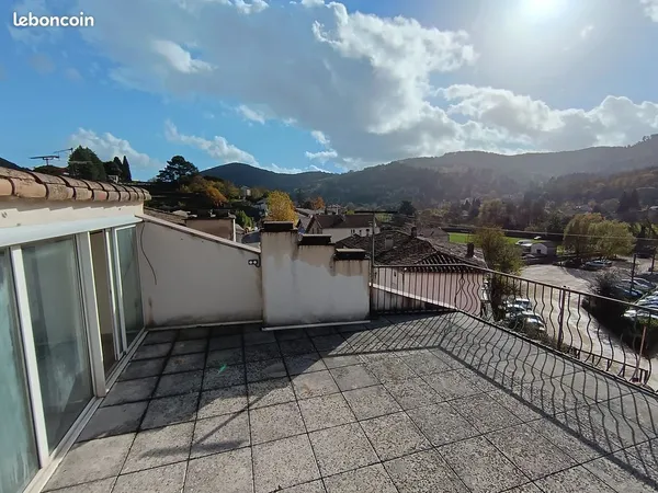 T4 à louer avec terrasse de 30m2 
