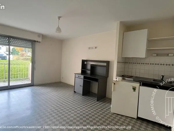 Studio 1 pièce 24 m² 