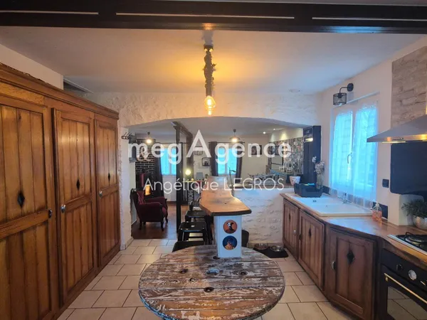 MAISON EN PIERRE RÉNOVÉE A ALENCON - PROCHE N12 & VOIE VERTE 