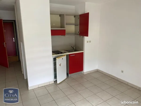 Studio 1 pièce 23 m² 