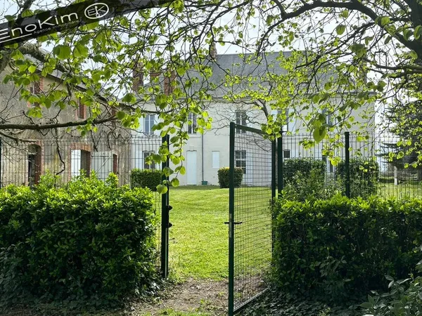 Boutique 12 pièces 338 m² 