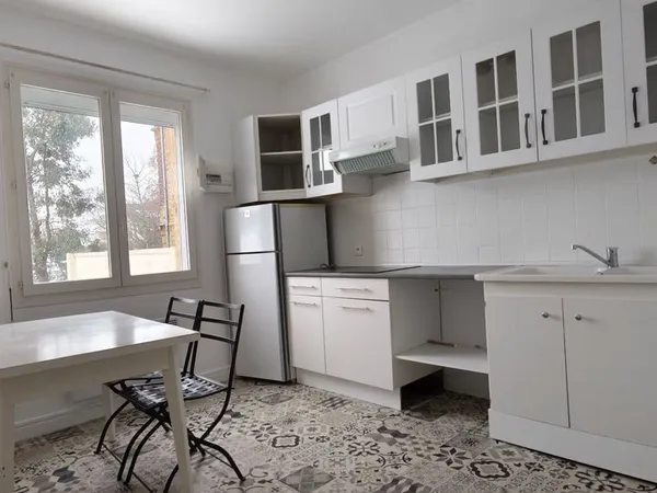 Studio 1 pièce 27 m² 
