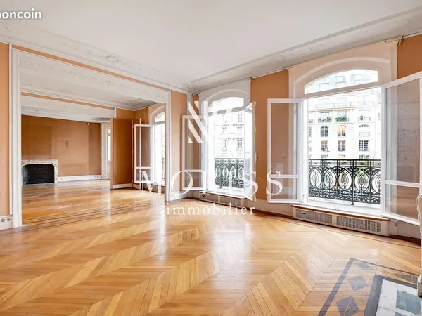 Appartement 7 pièces 209 m² 