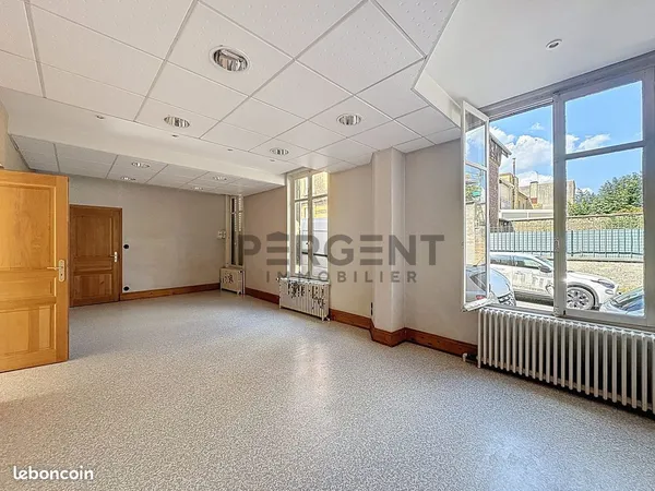 Bureaux 4 pièces 73 m² 