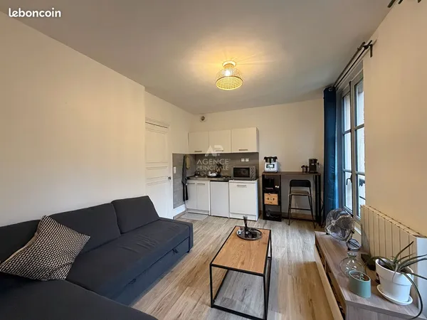 Studio 1 pièce 25 m² 
