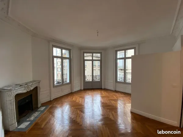 Appartement F2 70m2 hyper centre Hyper centre Saint Étienne, 