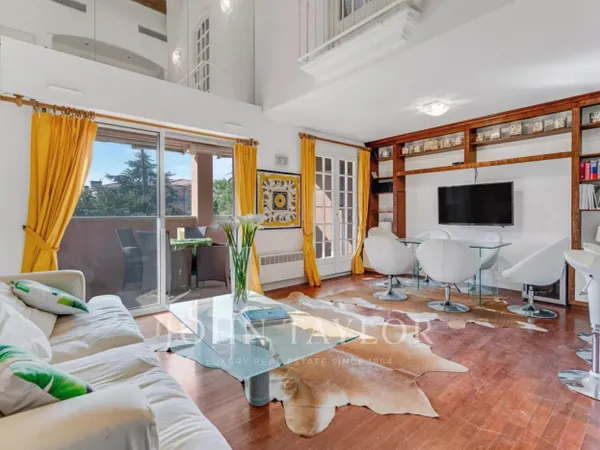 Duplex de charme au coeur du village de Saint Tropez 