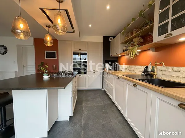 Propriété 5 pièces 125 m² 