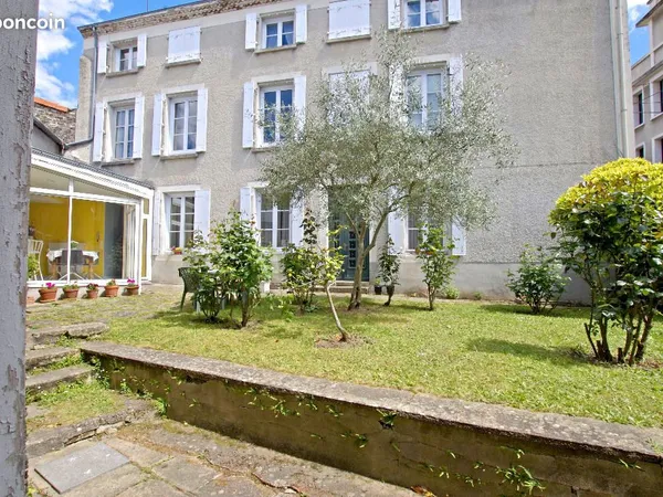 Maison 7 pièces 220 m² 