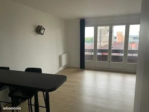 Studio 1 pièce 25 m² 