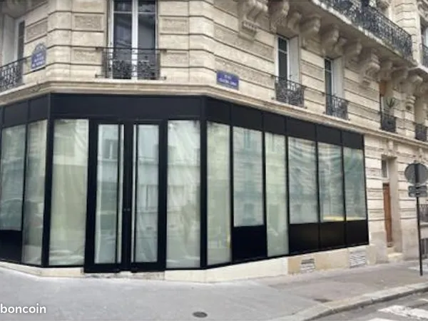 Local 119 m² Paris 