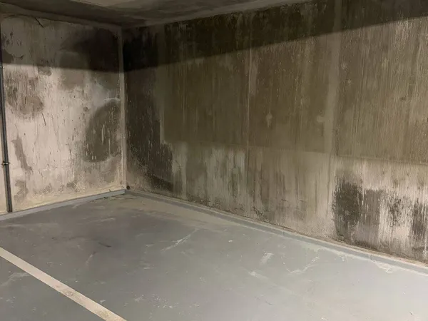 Parking 12 m² 