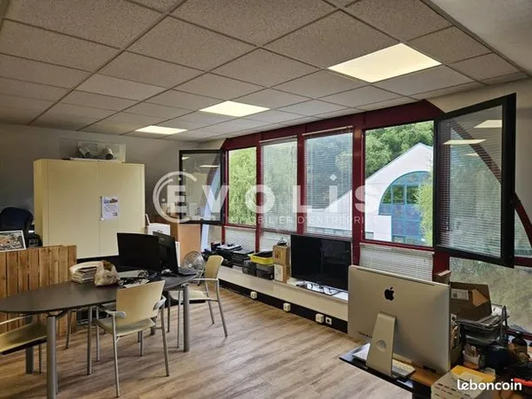 Bureau 45 m² 