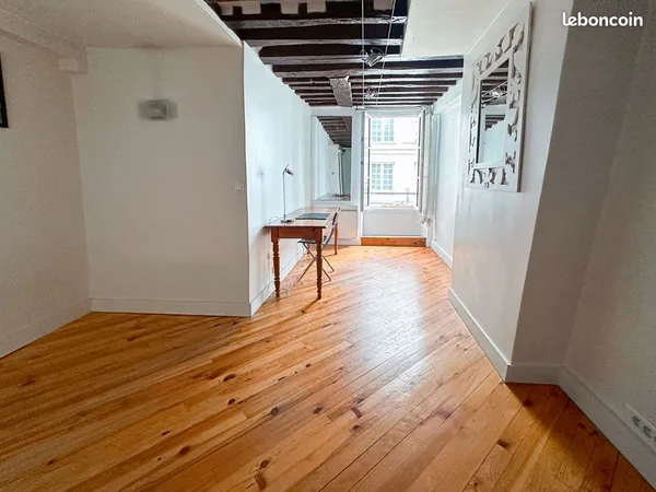 Studio 27m2 Marais / Place des Vosges 