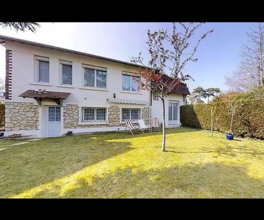 Vends maison avec jardin 