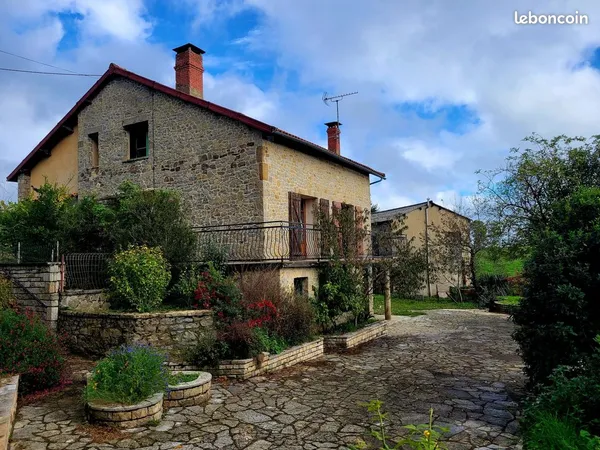 Propriété 8 pièces 130 m² 