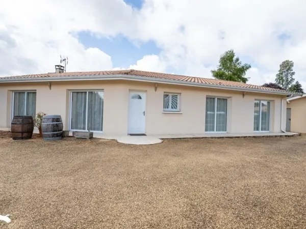 Contemporaine de 4 pièces principales 