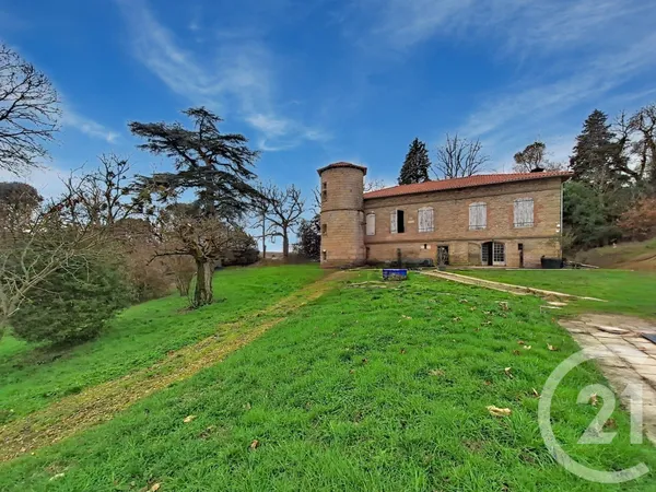 Maison 1 pièce 400 m² 
