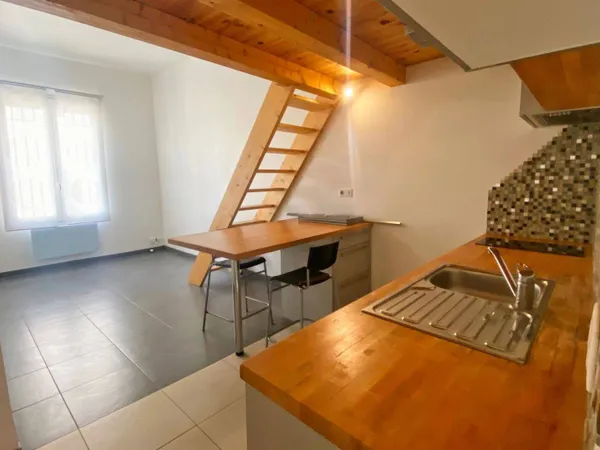 Studio 1 pièce 21 m² 