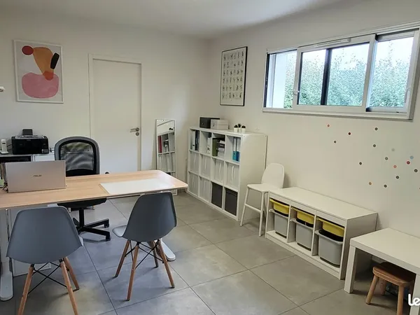 📍 Bureau à louer | Saint-Médard-en-Jalles (33160) proche Bordeaux - Ligne G 