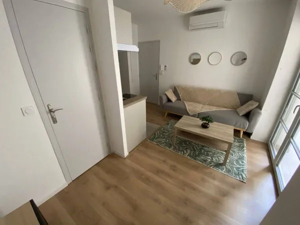 Studio 1 pièce 16 m² 
