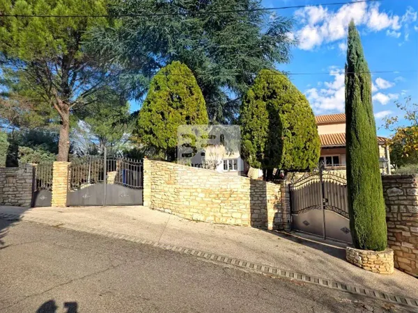 Villa 7 pièces 224 m² 