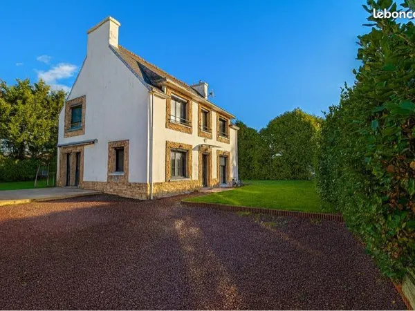 Maison néo-bretonne rénovée - 144 m² - Terrain paysagé de 1 348 m² - Bénodet - Proche plages 