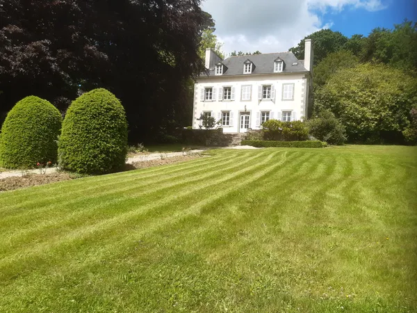 Loue à l'année - Grande maison de famille entre Brest et Landerneau - 7 chambres, 305m² 