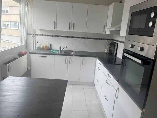 Appartement F4 rénové à vendre 