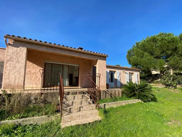 Villa lumineuse à deux pas du littoral 