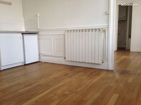 F2 30 m2 limite Sainte Savine 