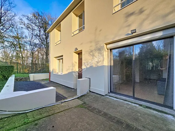 Studio 1 pièce 20 m² 