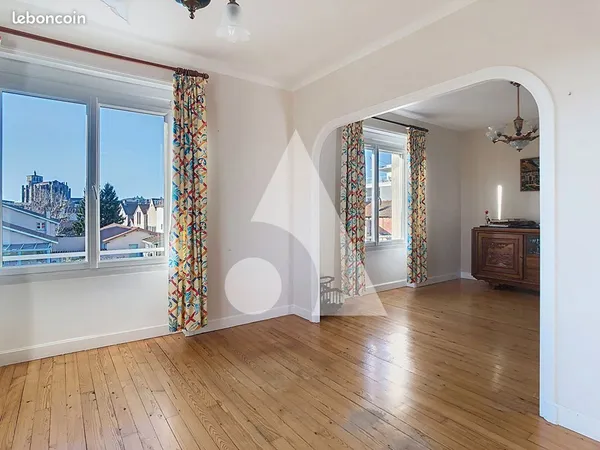 Appartement 3 pièces 84 m² 